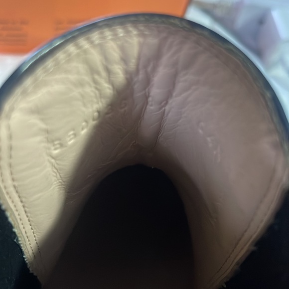 Gucci boot perfect condition worn 2 times , - Picture 2 of 5